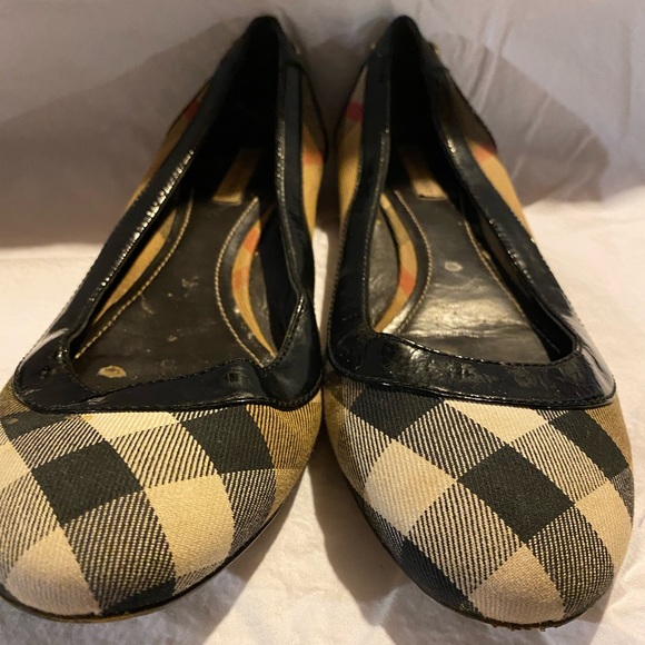 Burberry Shoes - Authentic Burberry Flats Size 41